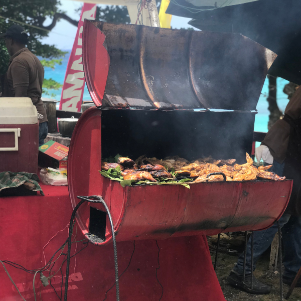 Jerk Tonne in Jamaika