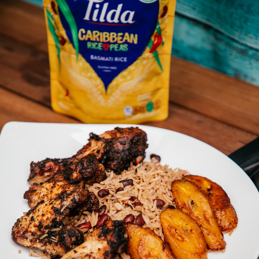 Jerk Chicken mit Rice and Peas und Plantains